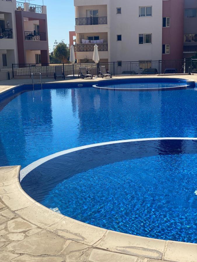 Beautiful Apartment Near The Sea And A Large Private Garden Paphos Exterior foto