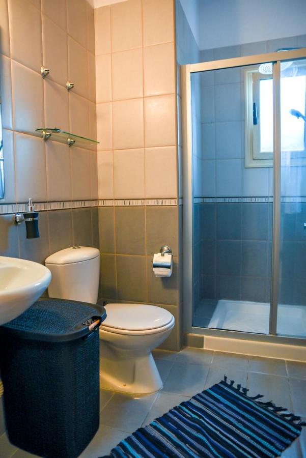 Beautiful Apartment Near The Sea And A Large Private Garden Paphos Exterior foto